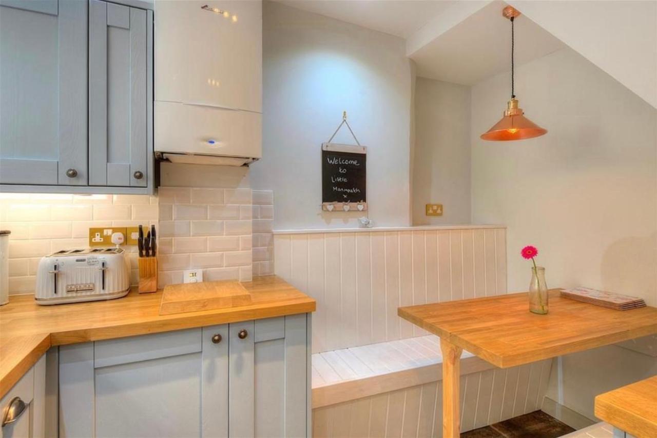 Little Monmouth 4 Bedroom Cottage, Old Town Lyme Regis, Dog Friendly And Parking Екстер'єр фото